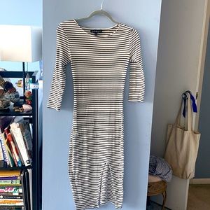 (2 for $20) Derek heart black and white bodycon dress